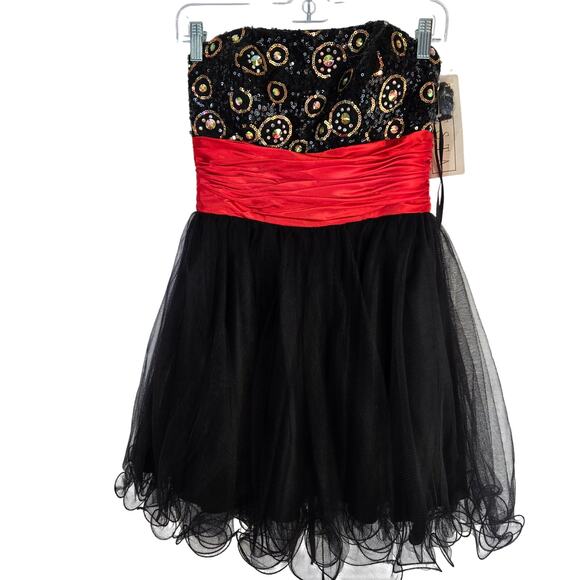 NWT Women's Fiesta Semi Formal Dress Medium  Fits Like Small S Party Junior Prom - Picture 1 of 11